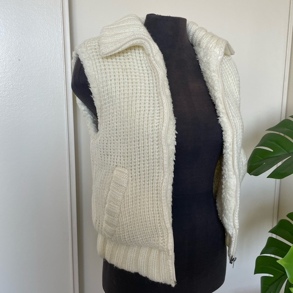 Vintage 70s snow bunny cream warm collared vest acrylic - Picture 3 of 8